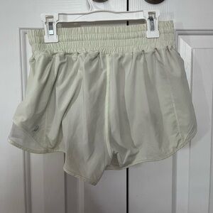 Lululemon Hotty Hot Shorts size 6
